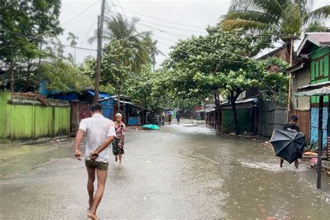 Powerful cyclone floods homes, cuts communications in western Myanmar; at least 6 dead, 700 injured